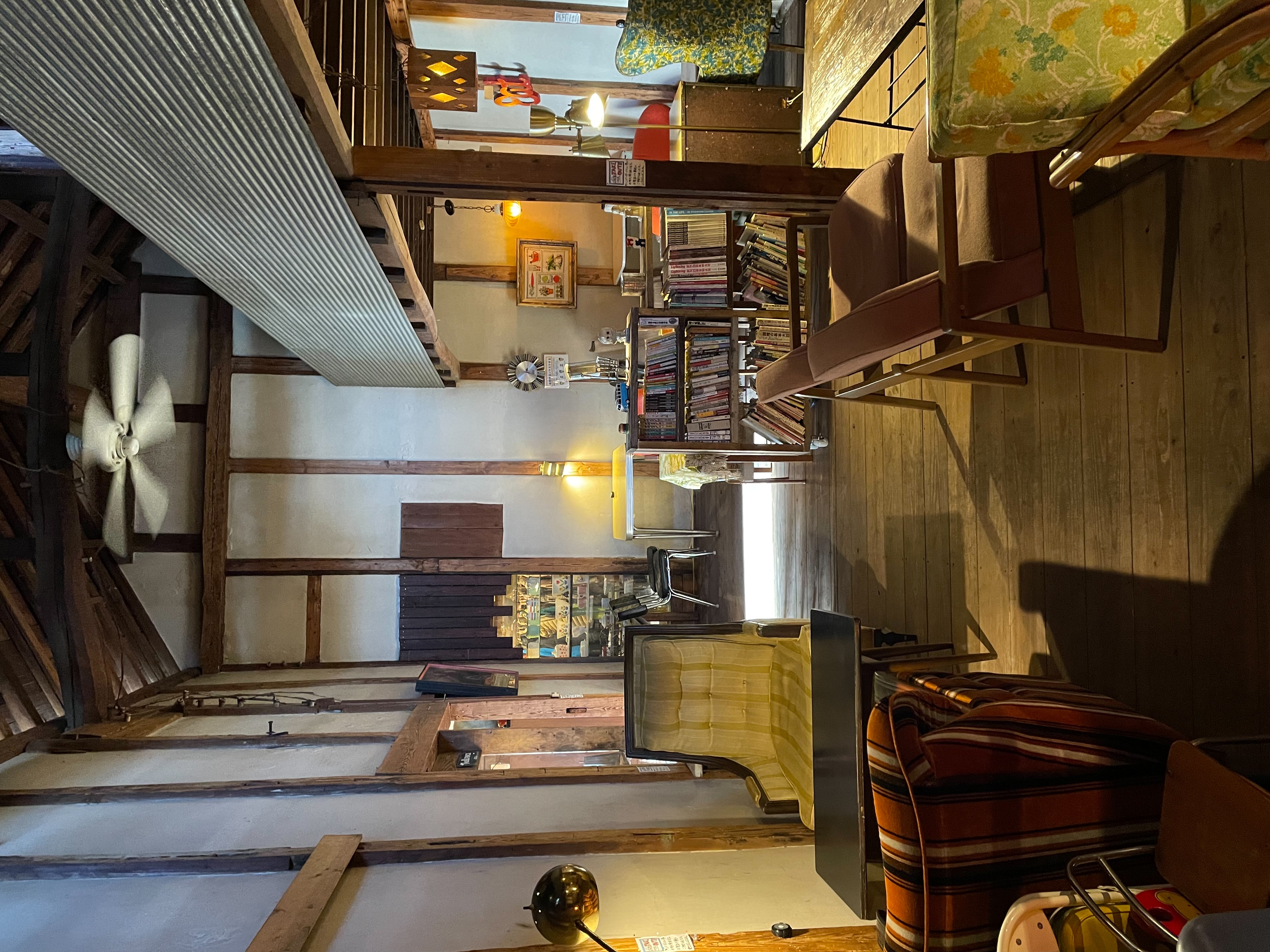 ハウディーズ内観